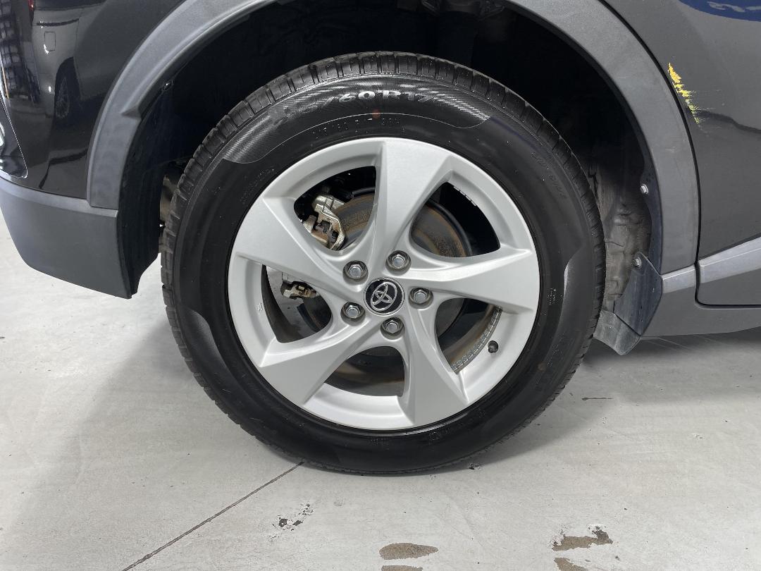 Photo '12' of Toyota C-HR