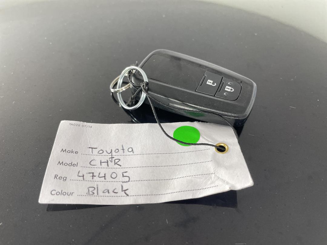 Photo '22' of Toyota C-HR