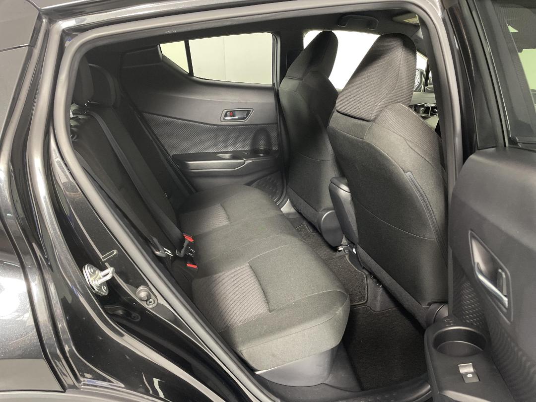 Photo '20' of Toyota C-HR