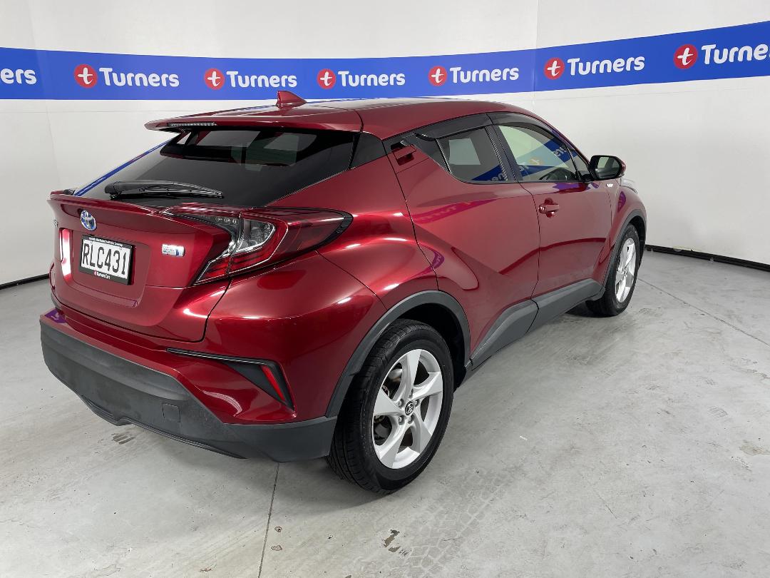 Photo '7' of Toyota C-HR Photo '7' of Toyota C-HR