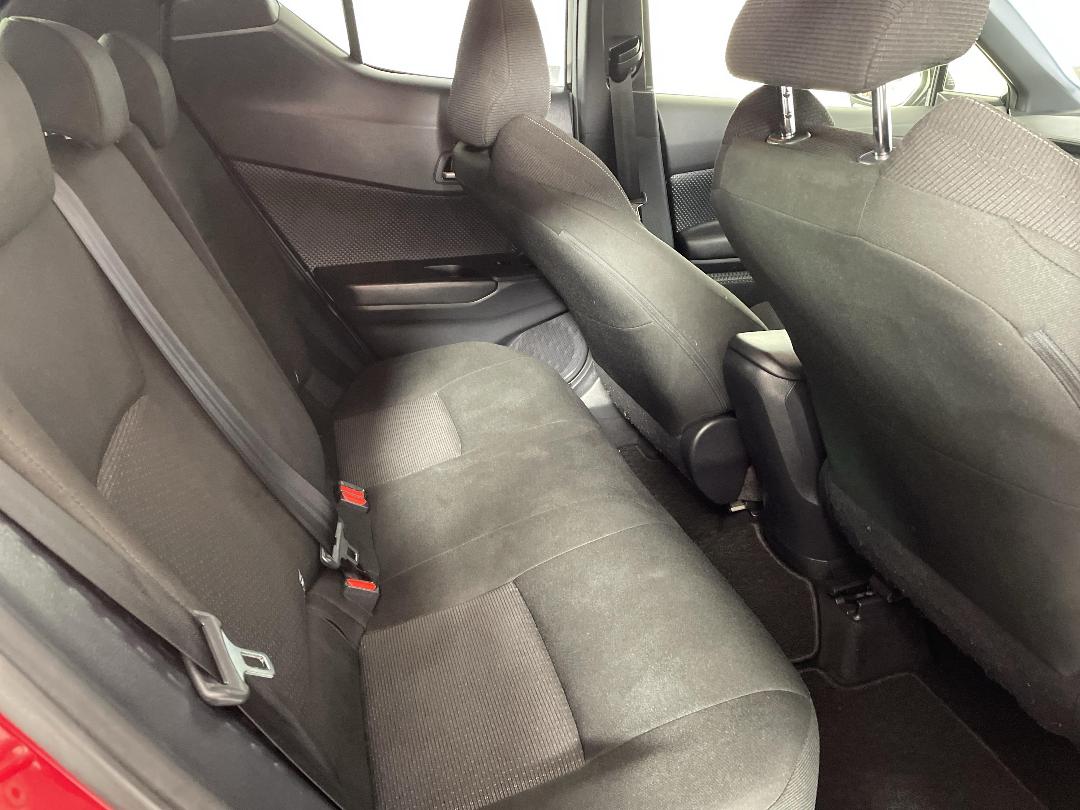 Photo '20' of Toyota C-HR Photo '20' of Toyota C-HR