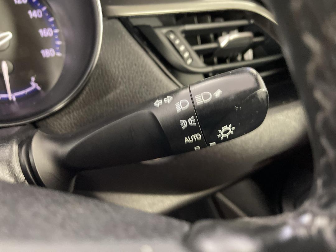 Photo '29' of Toyota C-HR Photo '29' of Toyota C-HR