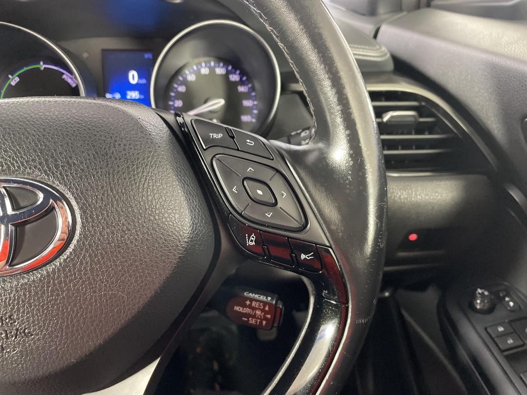 Photo '28' of Toyota C-HR Photo '28' of Toyota C-HR