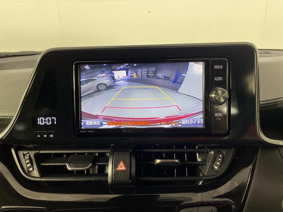 Photo '30' of Toyota C-HR Photo '30' of Toyota C-HR