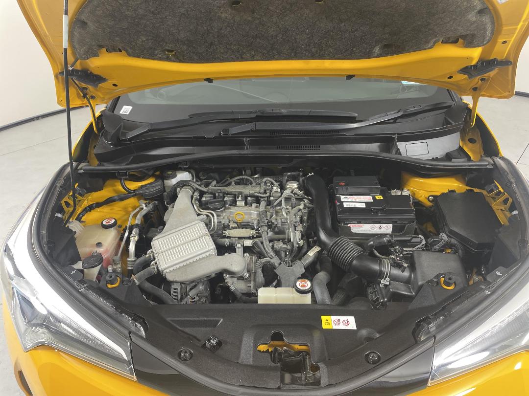 Photo '13' of Toyota C-HR Photo '13' of Toyota C-HR