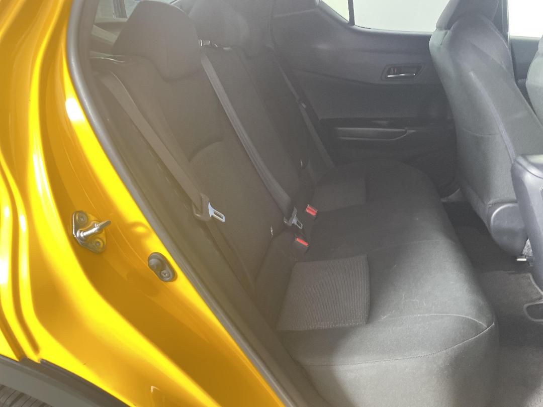 Photo '20' of Toyota C-HR Photo '20' of Toyota C-HR