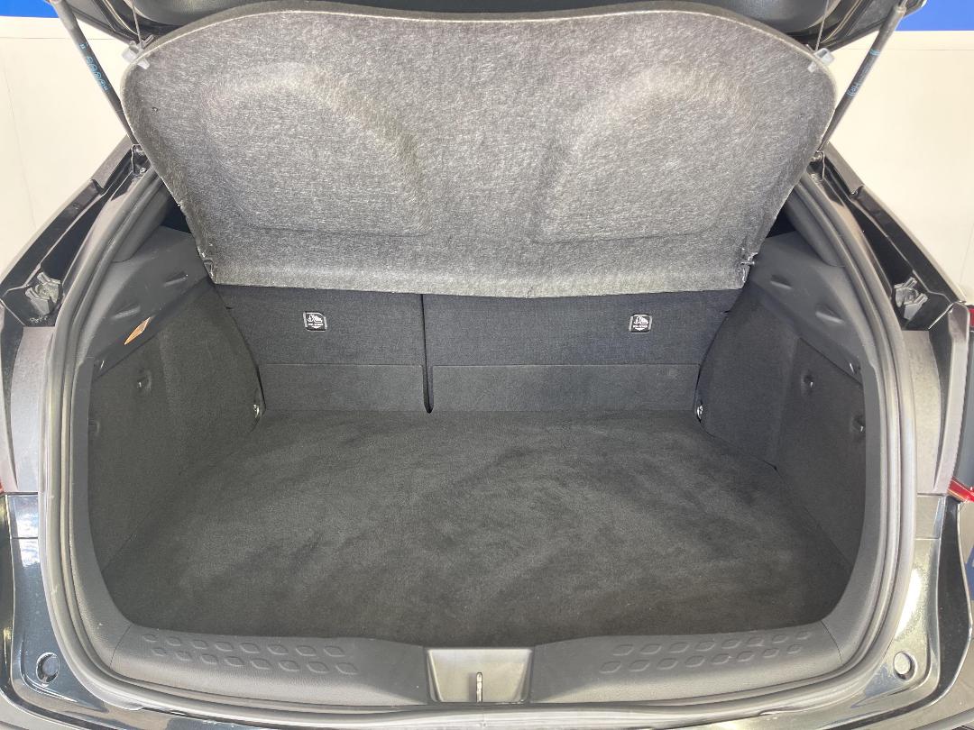 Photo '14' of Toyota C-HR