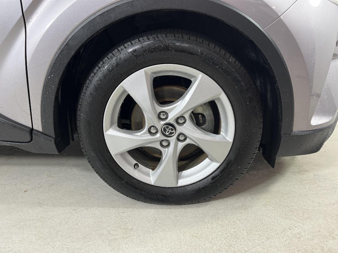 Photo '9' of Toyota C-HR Photo '9' of Toyota C-HR