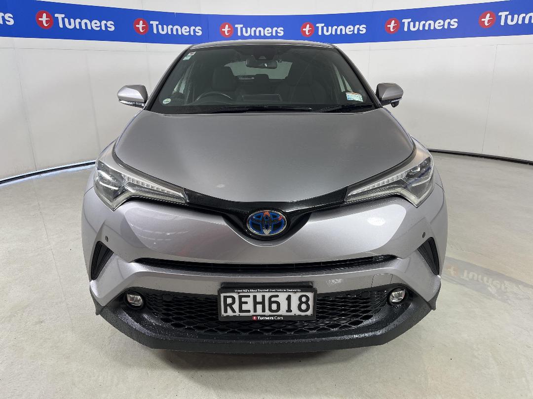 Photo '2' of Toyota C-HR Photo '2' of Toyota C-HR