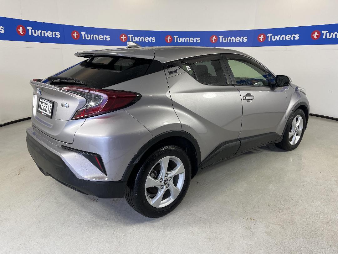 Photo '7' of Toyota C-HR Photo '7' of Toyota C-HR