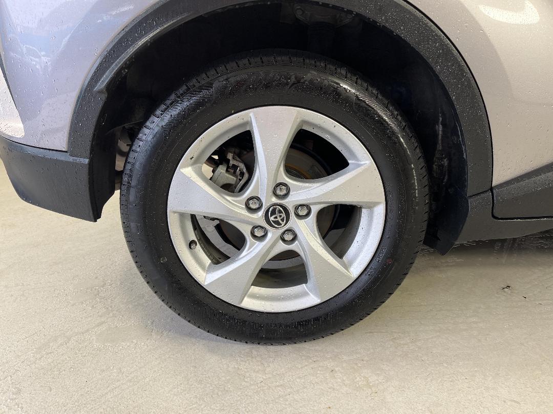 Photo '12' of Toyota C-HR Photo '12' of Toyota C-HR