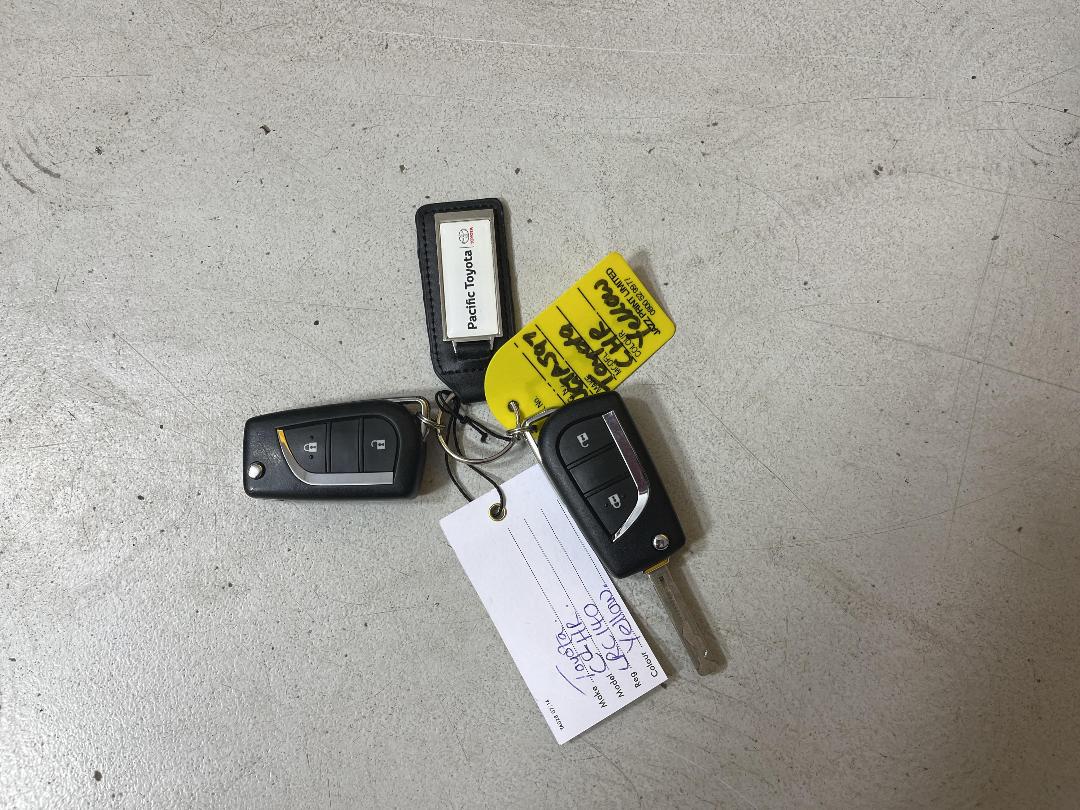 Photo '22' of Toyota C-HR