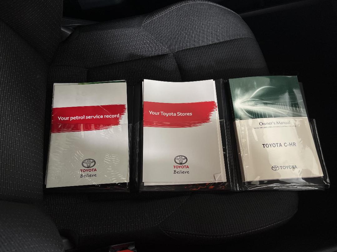 Photo '28' of Toyota C-HR