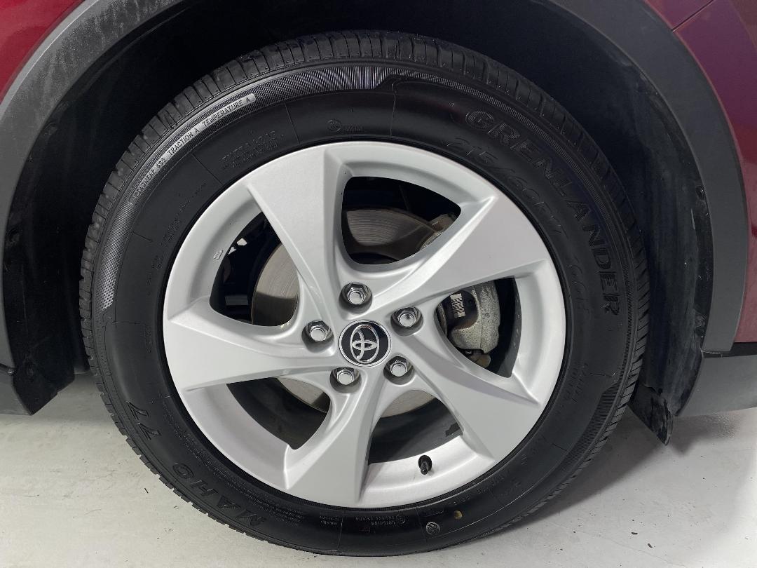 Photo '9' of Toyota C-HR Photo '9' of Toyota C-HR