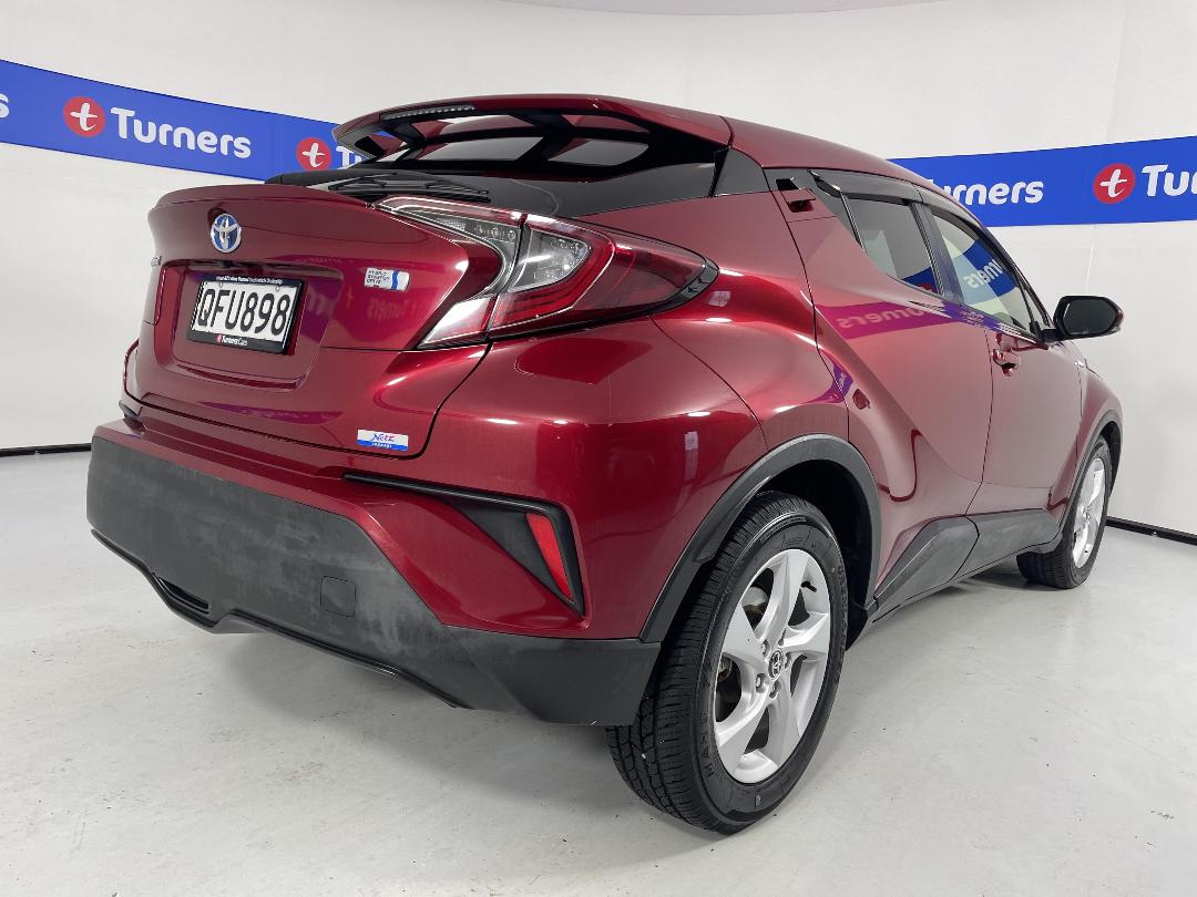 Photo '7' of Toyota C-HR Photo '7' of Toyota C-HR
