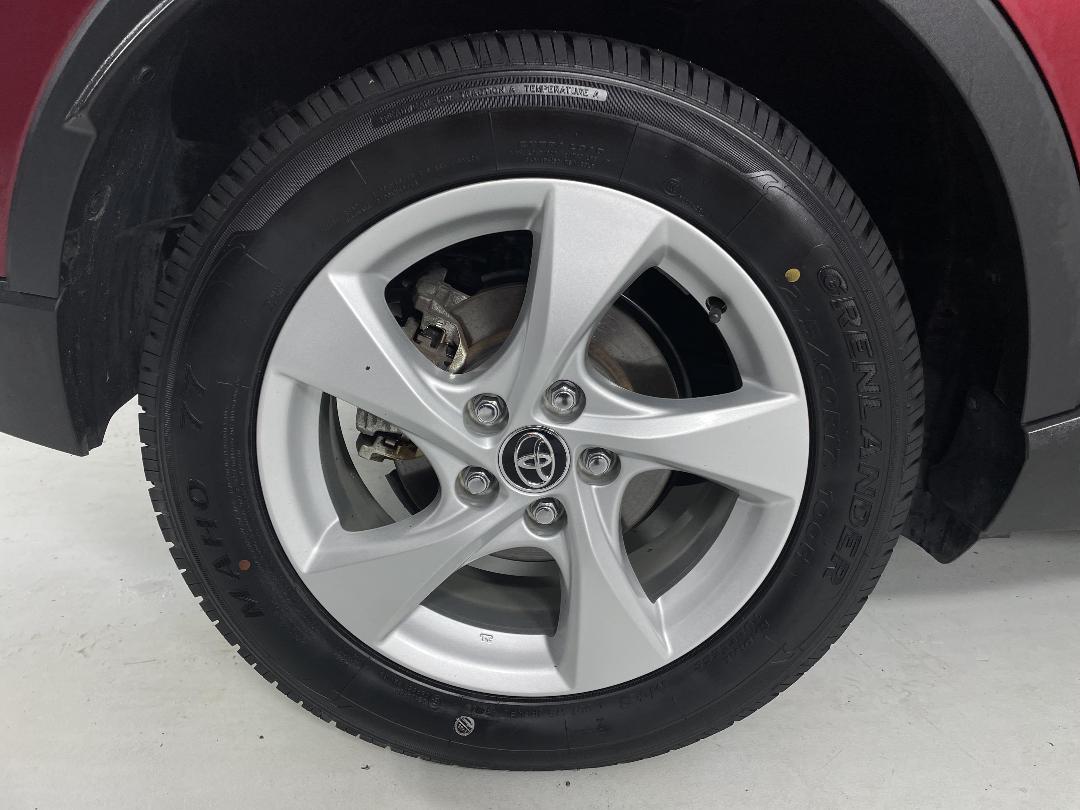 Photo '12' of Toyota C-HR Photo '12' of Toyota C-HR