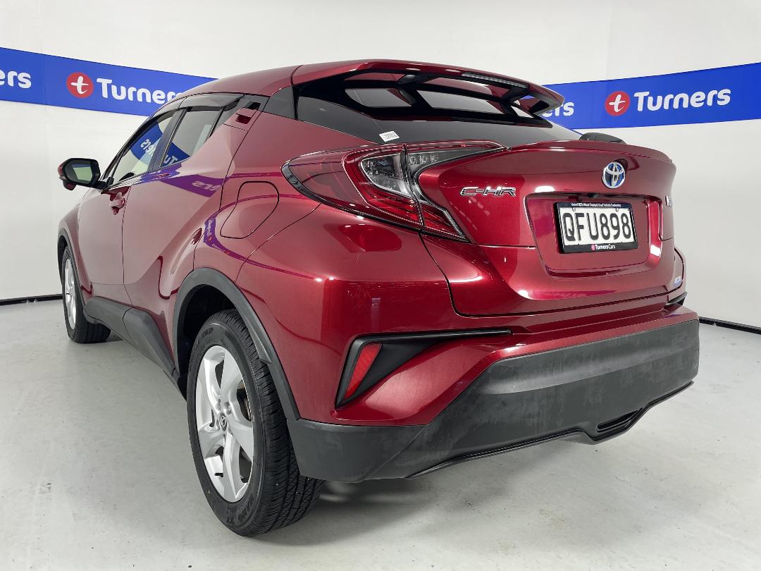 Photo '5' of Toyota C-HR Photo '5' of Toyota C-HR