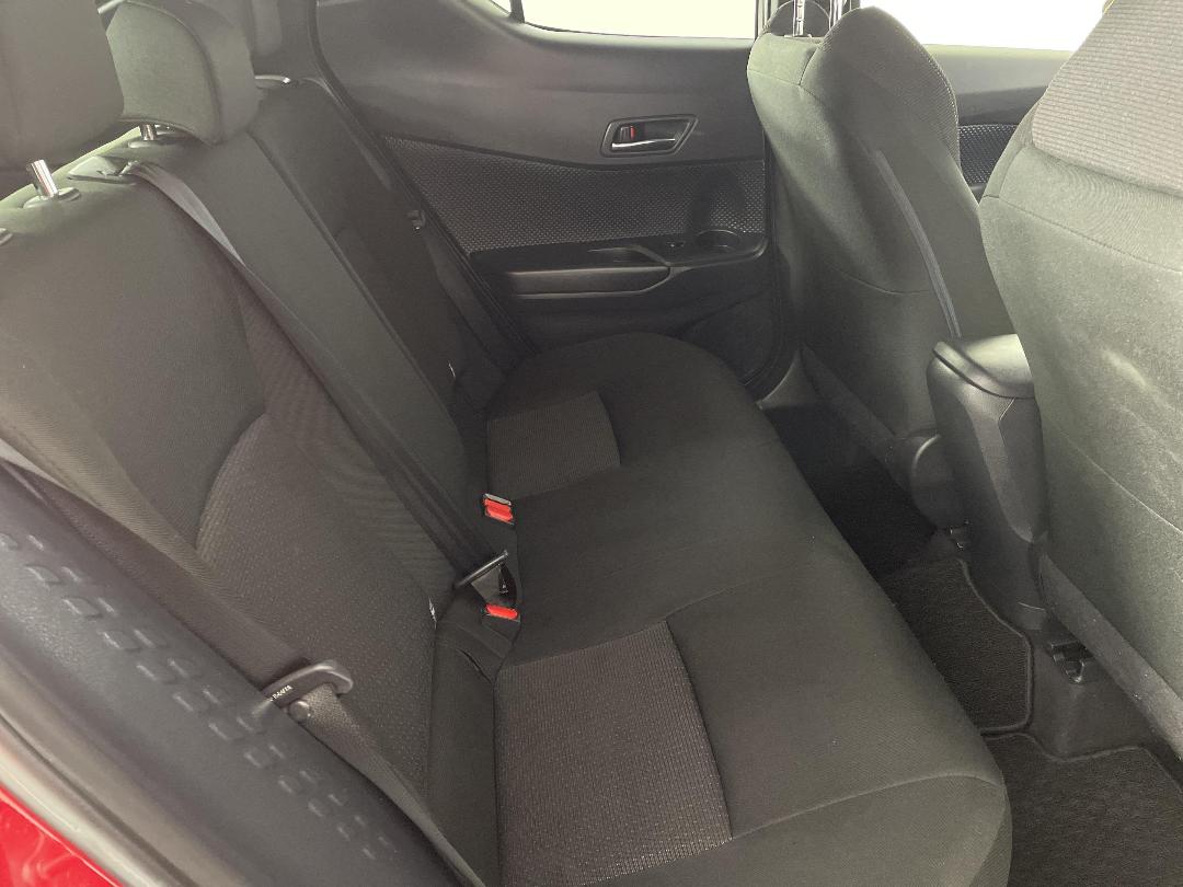 Photo '20' of Toyota C-HR Photo '20' of Toyota C-HR