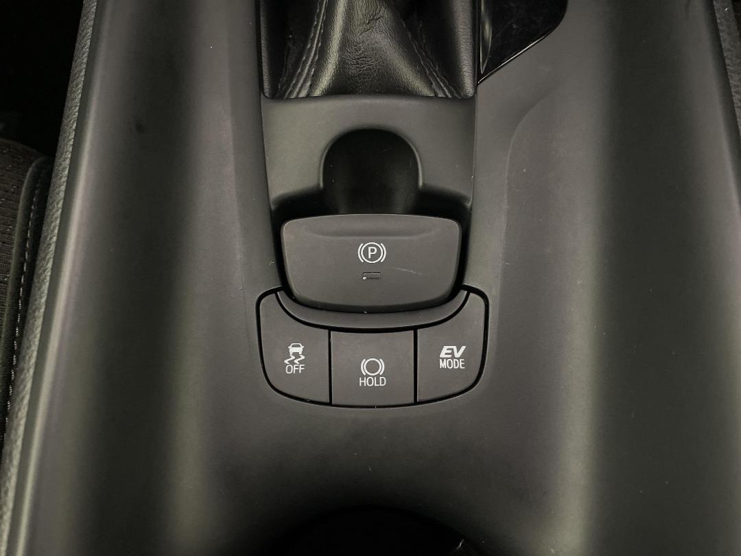 Photo '23' of Toyota C-HR Photo '23' of Toyota C-HR