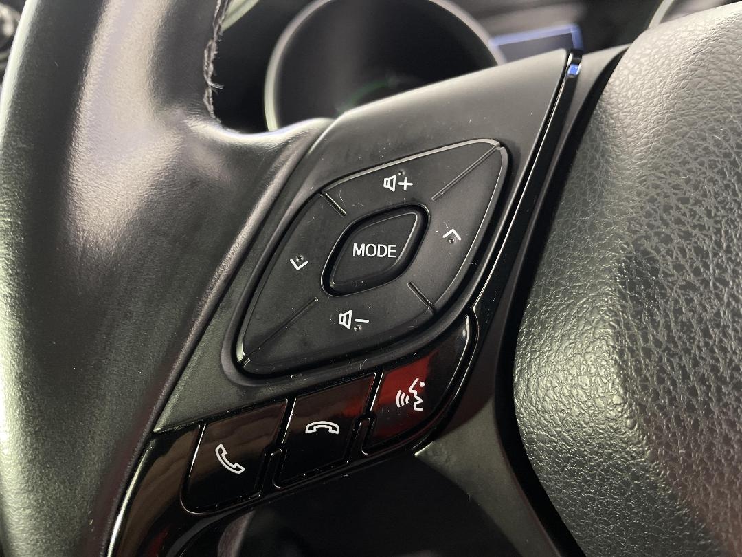 Photo '27' of Toyota C-HR Photo '27' of Toyota C-HR