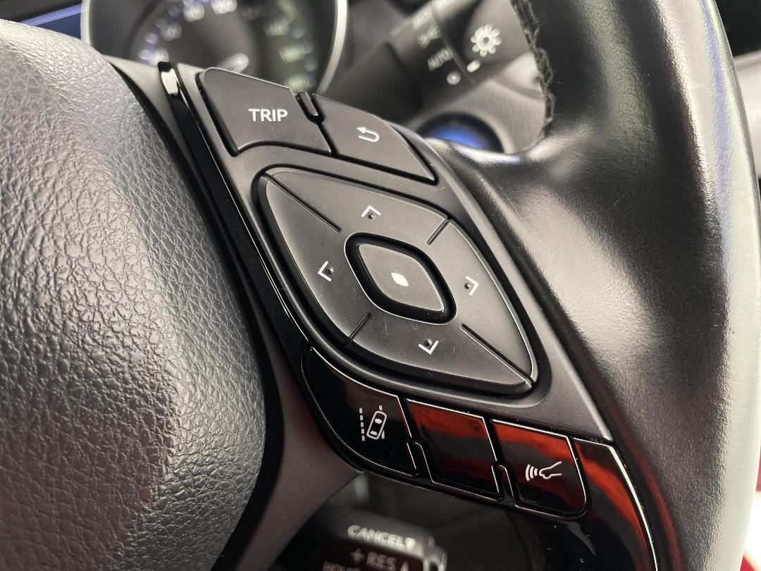 Photo '26' of Toyota C-HR Photo '26' of Toyota C-HR