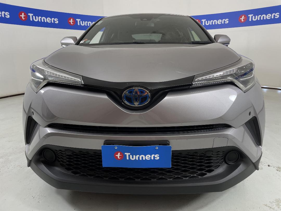 Photo '2' of Toyota C-HR Photo '2' of Toyota C-HR