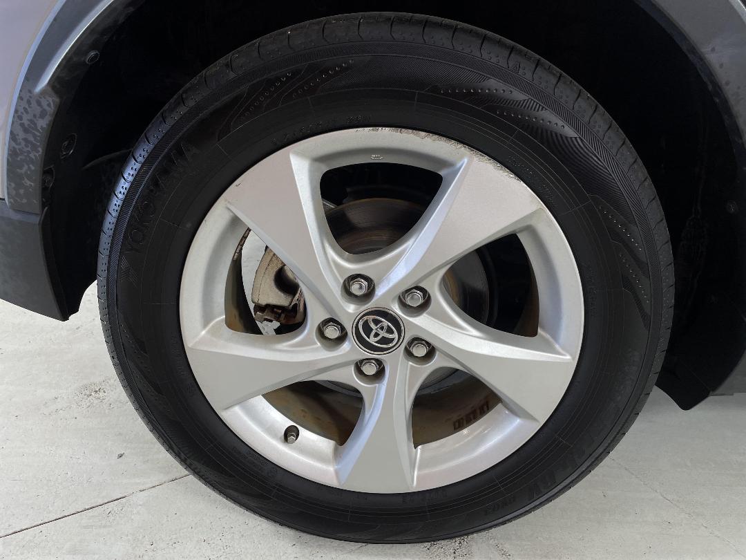 Photo '12' of Toyota C-HR Photo '12' of Toyota C-HR