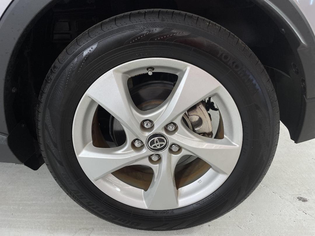 Photo '11' of Toyota C-HR Photo '11' of Toyota C-HR