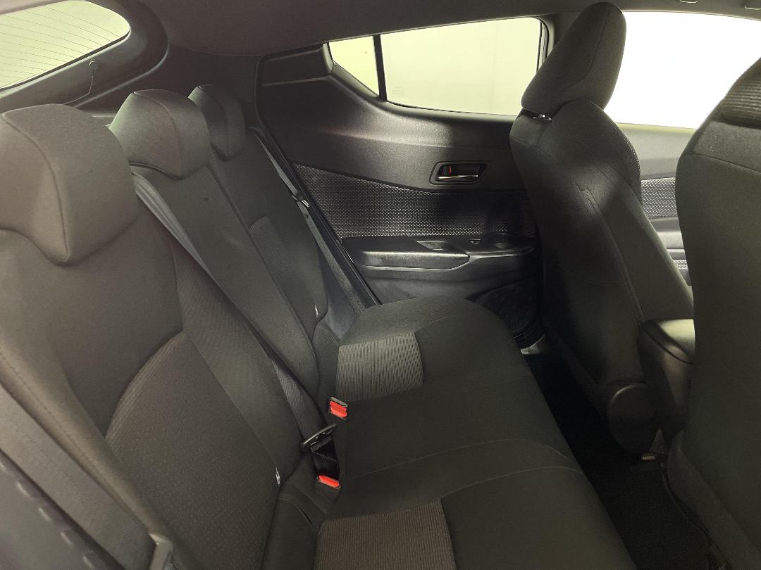 Photo '20' of Toyota C-HR Photo '20' of Toyota C-HR