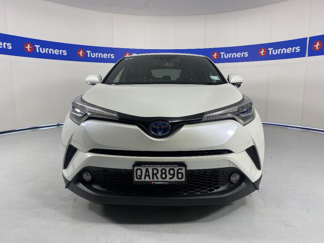 Photo '2' of Toyota C-HR