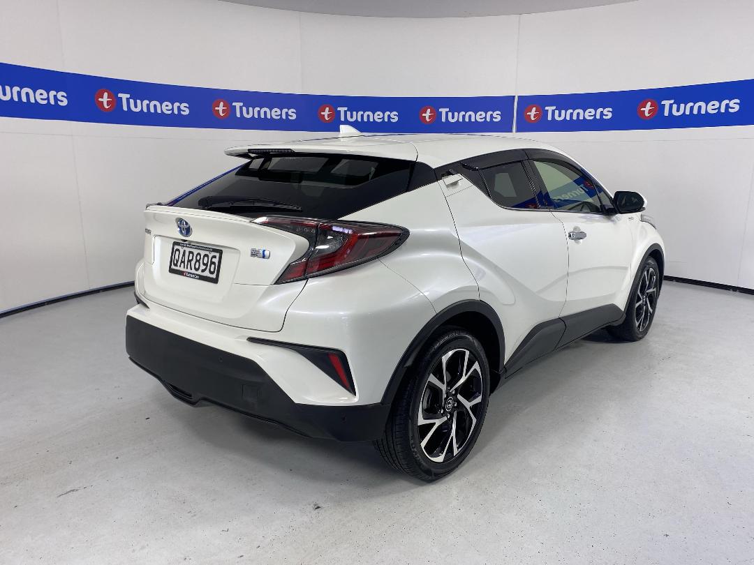 Photo '7' of Toyota C-HR