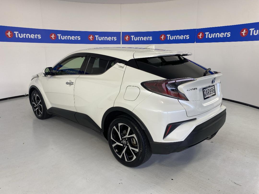 Photo '5' of Toyota C-HR