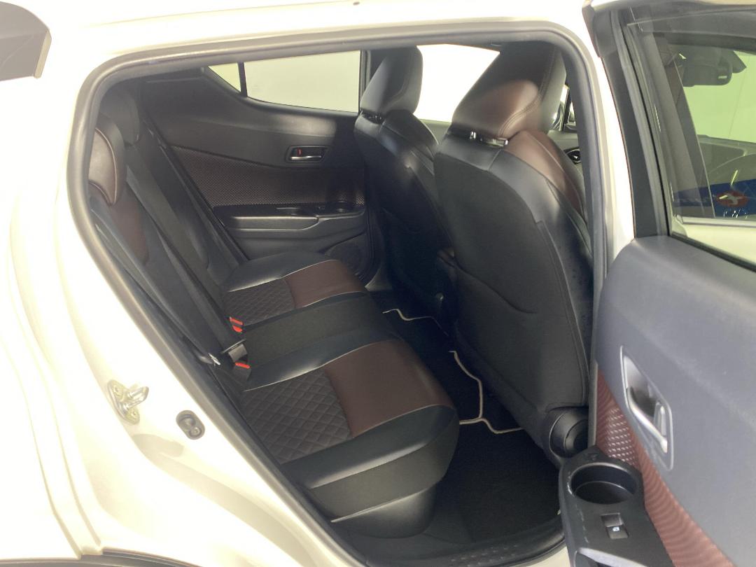 Photo '20' of Toyota C-HR