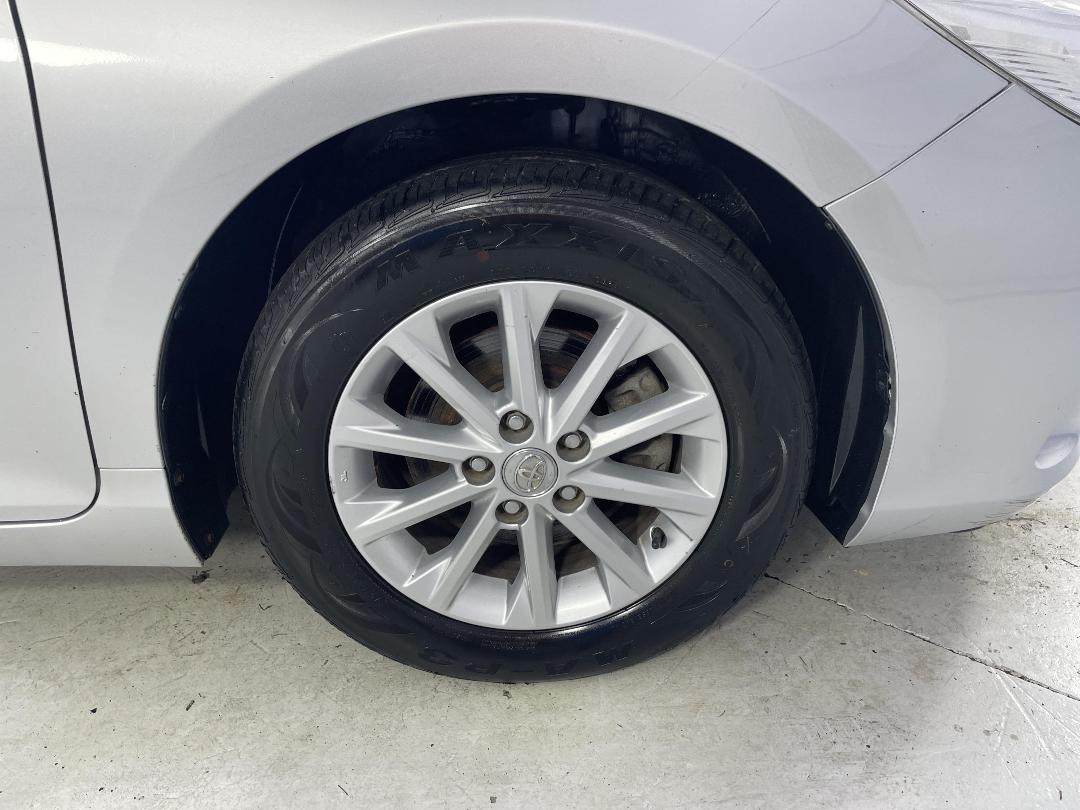 Photo '9' of Toyota Camry