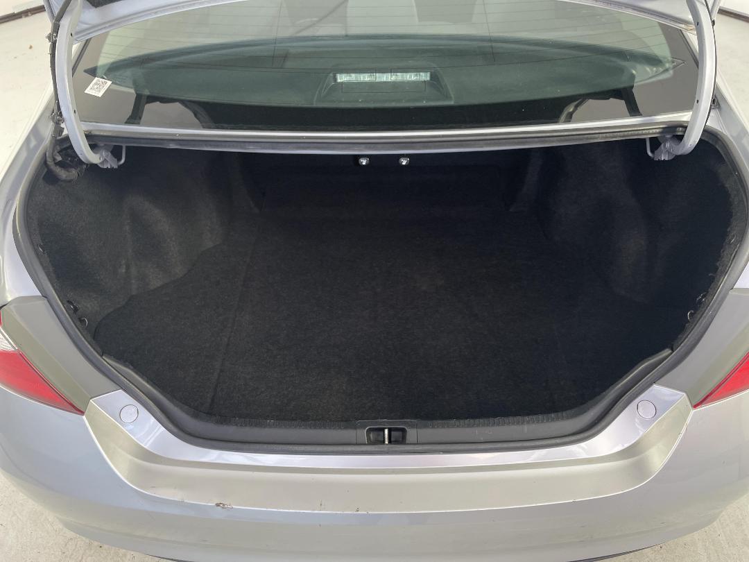 Photo '14' of Toyota Camry