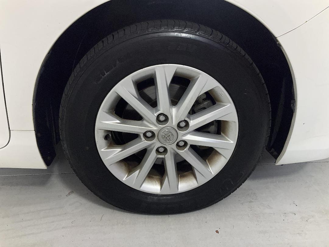 Photo '9' of Toyota Camry Photo '9' of Toyota Camry