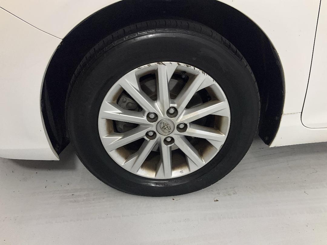 Photo '10' of Toyota Camry Photo '10' of Toyota Camry