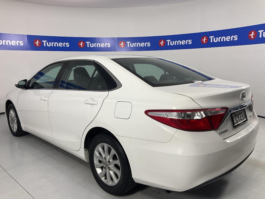 Photo '5' of Toyota Camry Photo '5' of Toyota Camry