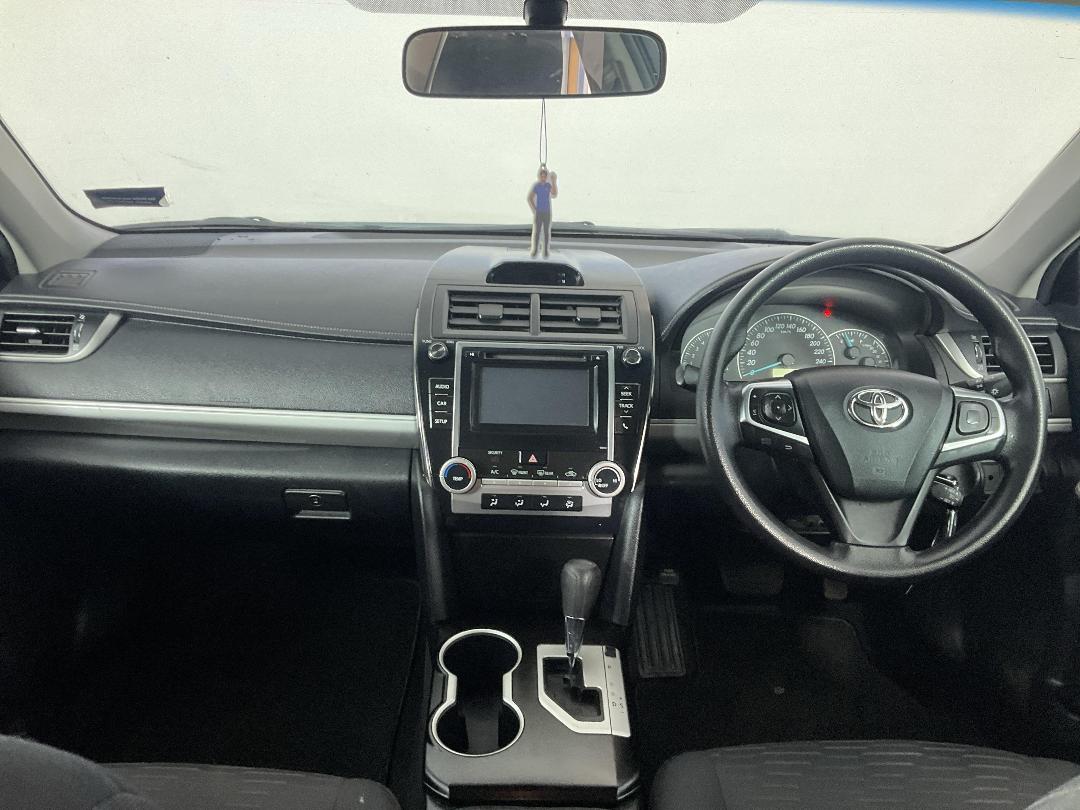 Photo '17' of Toyota Camry Photo '17' of Toyota Camry