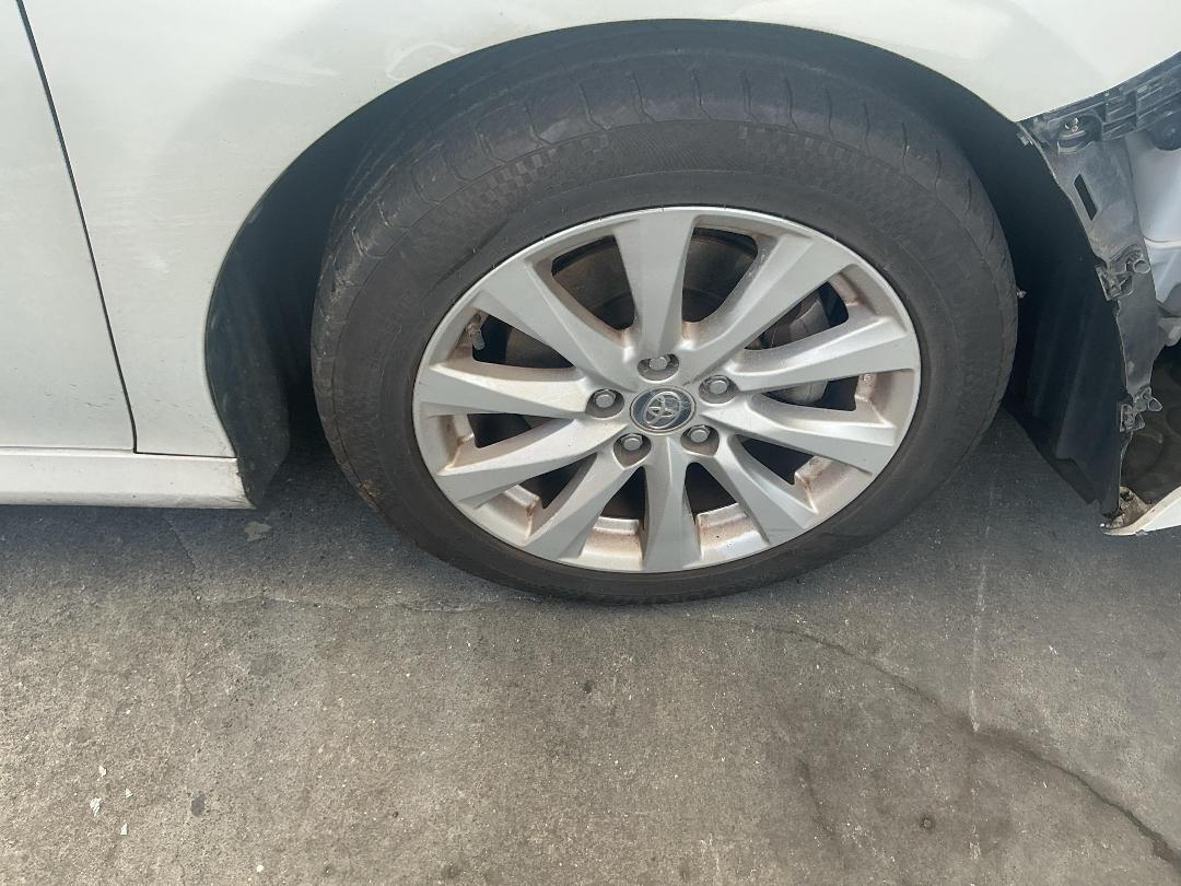 Photo '2' of Toyota Camry Hybrid Photo '2' of Toyota Camry Hybrid