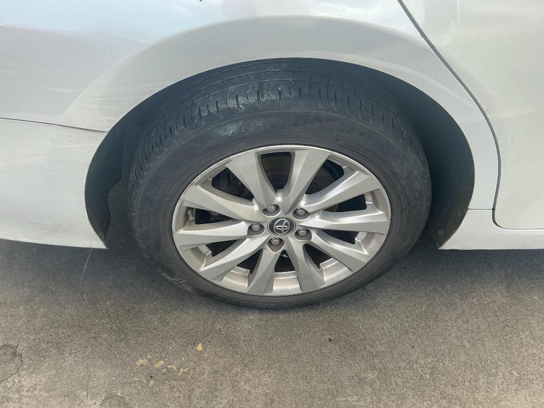 Photo '13' of Toyota Camry Hybrid Photo '13' of Toyota Camry Hybrid