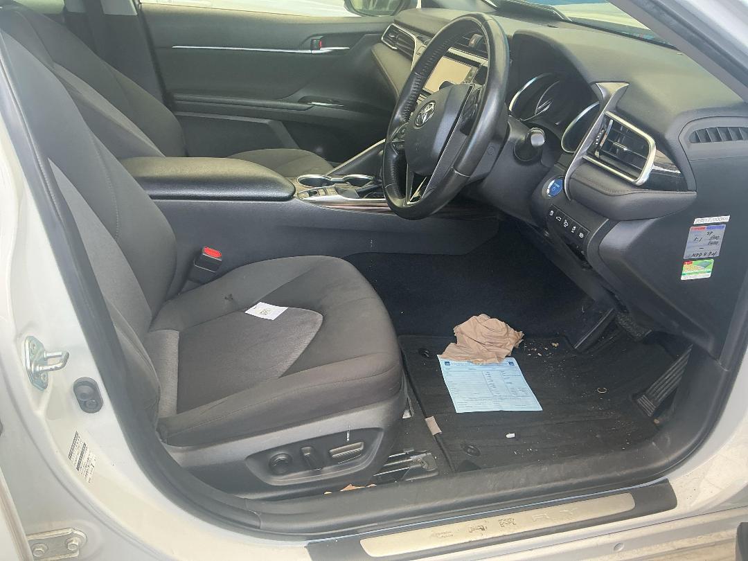 Photo '15' of Toyota Camry Hybrid Photo '15' of Toyota Camry Hybrid