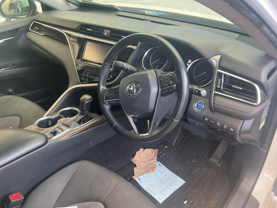 Photo '16' of Toyota Camry Hybrid Photo '16' of Toyota Camry Hybrid