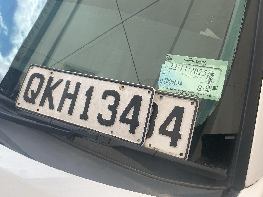 Photo '28' of Toyota Camry Hybrid Photo '28' of Toyota Camry Hybrid