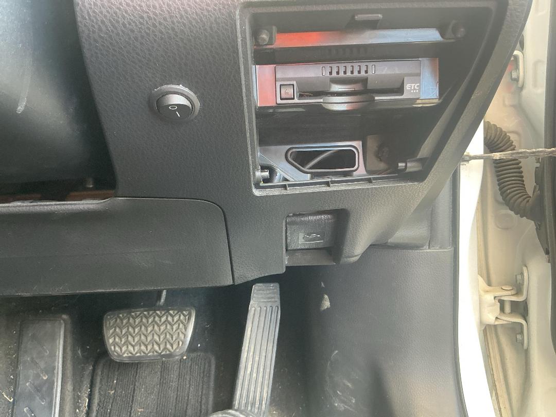 Photo '23' of Toyota Camry Hybrid Photo '23' of Toyota Camry Hybrid