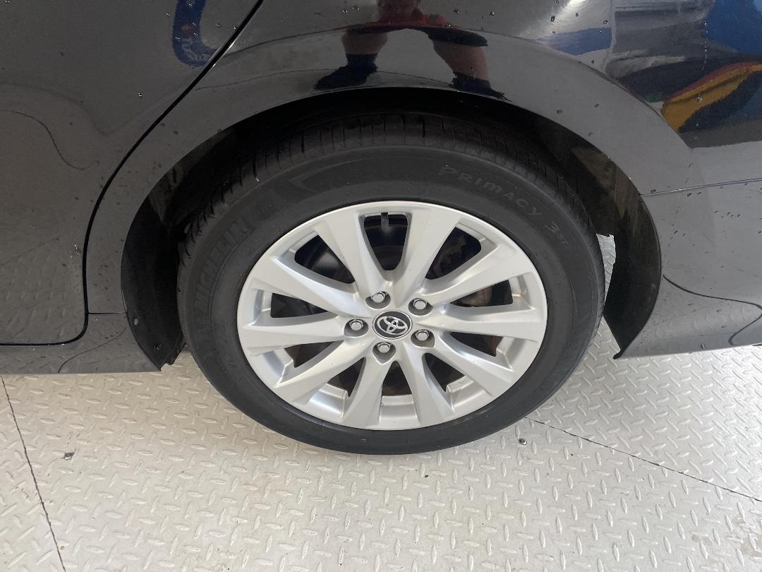 Photo '11' of Toyota Camry