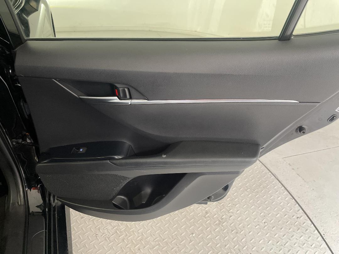 Photo '19' of Toyota Camry