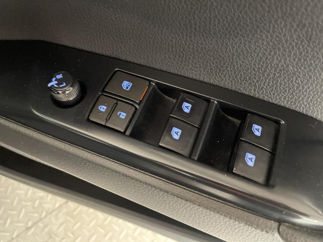 Photo '24' of Toyota Camry