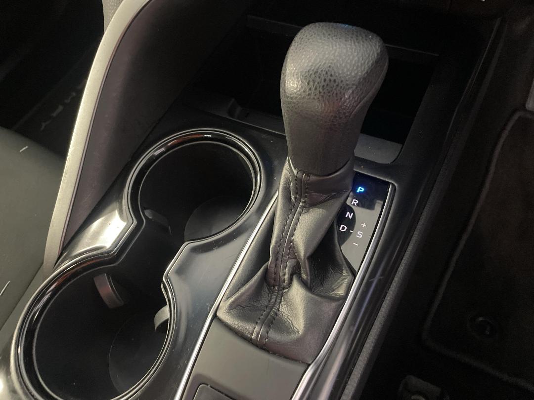 Photo '31' of Toyota Camry