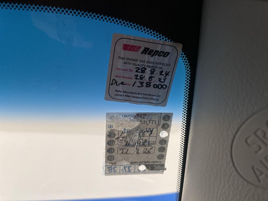 Photo '33' of Toyota Camry